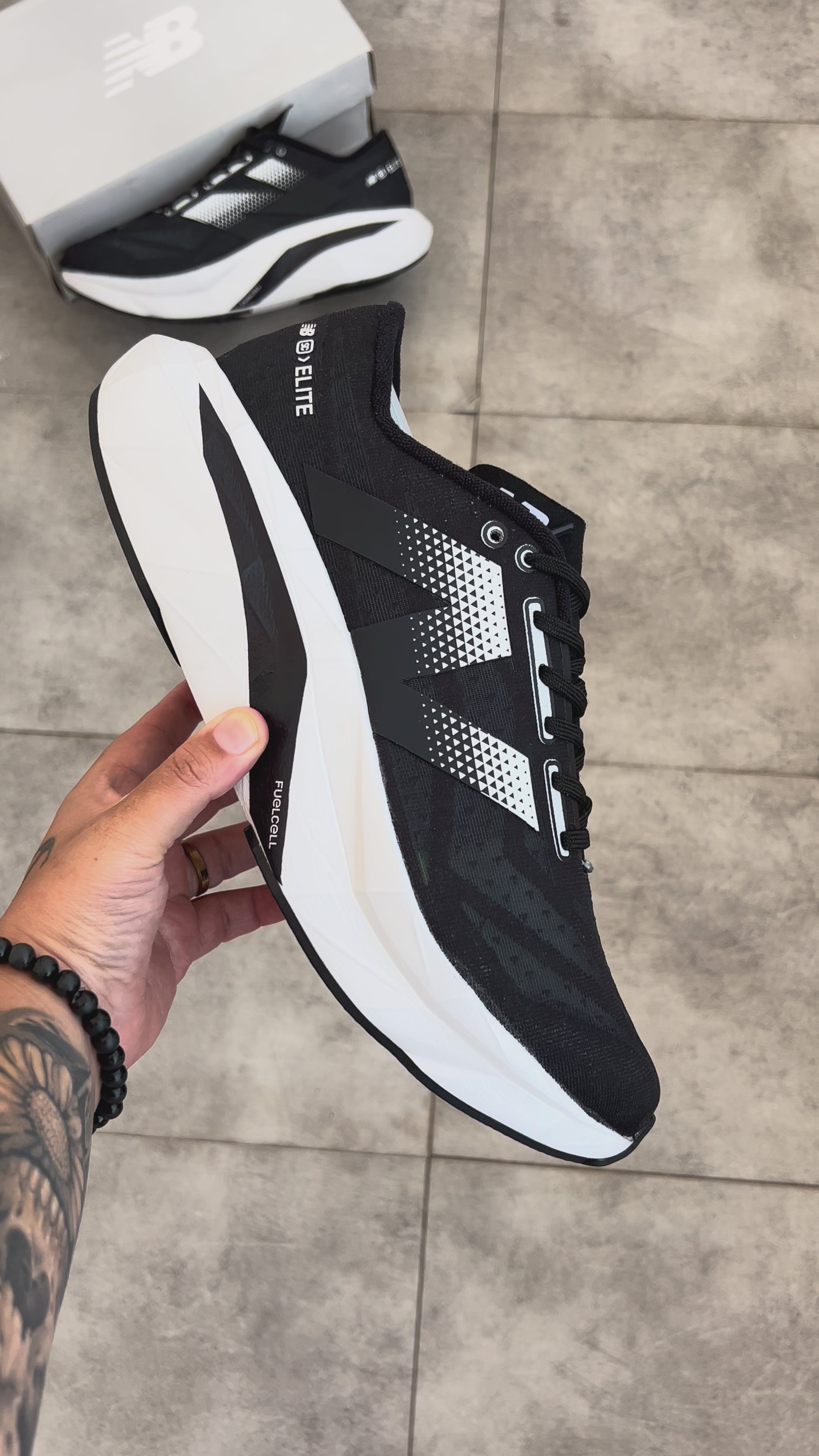New Balance FuelCell SuperComp Elite v5 - Black/White