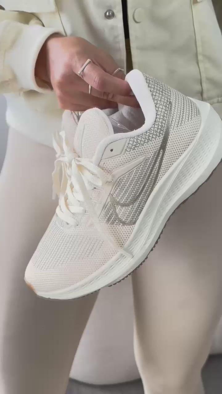 Nike Air Zoom Pegasus 39 Off White Ouro